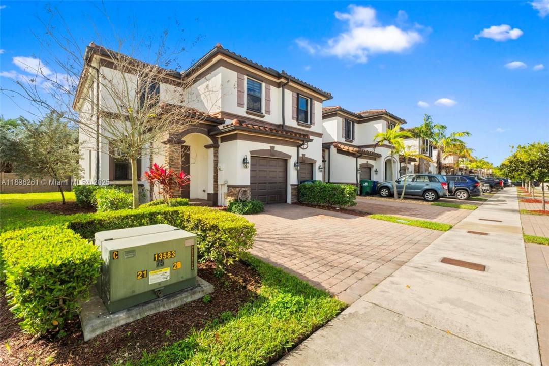 9000 NW 183rd St 9000, Hialeah, Floride 33018, États-Unis