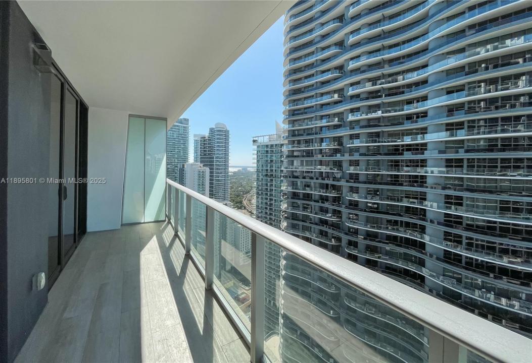 1010 Brickell Ave 3908, Miami, Флорида 33131, Соединенные Штаты