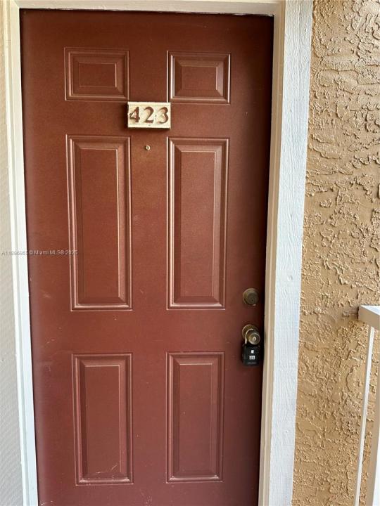 10441 SW 156th Ct 423, Miami, Floryda 33196, USA