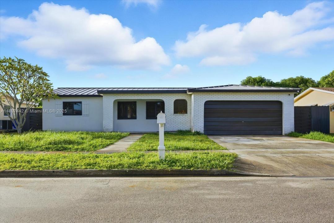 6948 NW 8th Ct, Margate, Floryda 33063, USA