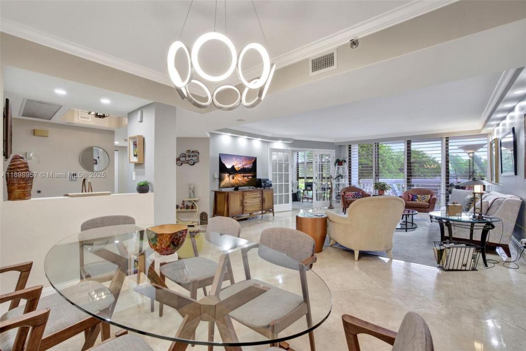 1000 ISLAND Blvd 302, Aventura, フロリダ 33160, アメリカ合衆国