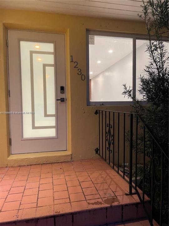 1230 NE 148th St, Miami, Floride 33161, États-Unis