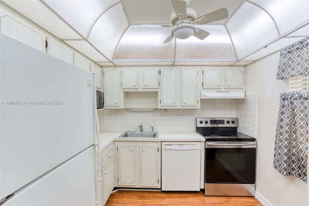1005 Country Club Dr 408, Margate, 佛羅里達州 33063, 美國