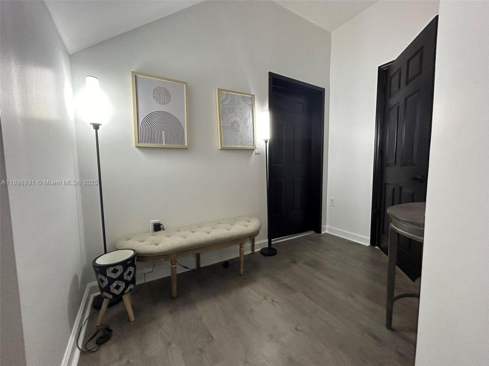 2142 Van Buren St 501, Hollywood, Florida 33020, Estados Unidos