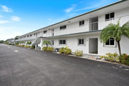 11 Garden St 107, Tequesta, Florida 33469, USA