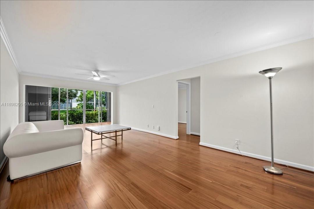 11 Garden St 107, Tequesta, Floryda 33469, USA