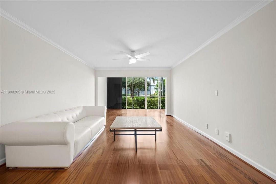 11 Garden St 107, Tequesta, Floryda 33469, USA