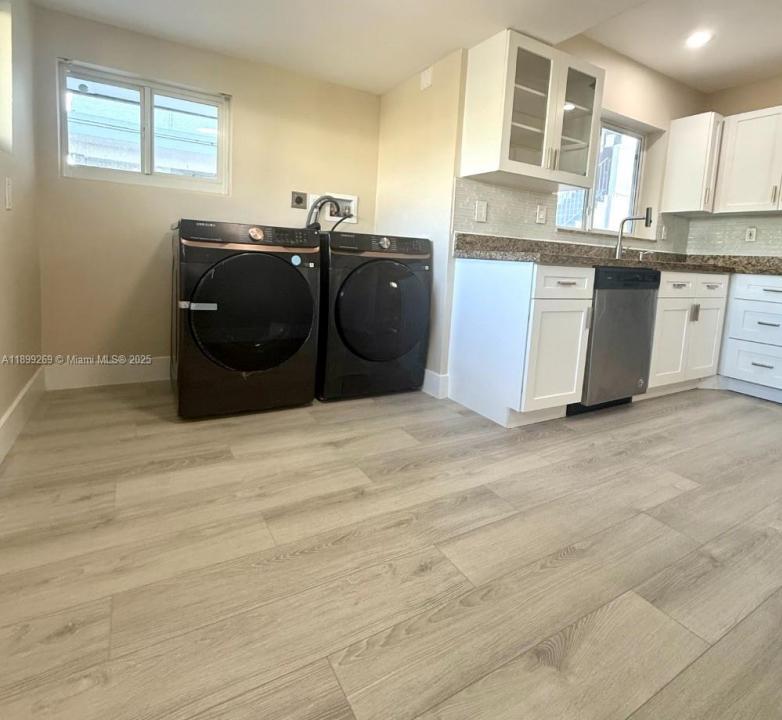 716 NE 7th St 1, Hallandale Beach, Florida 33009