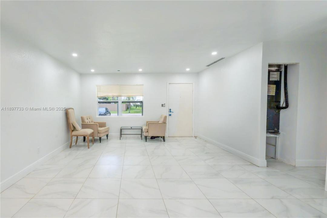 121 E 3rd street, Lehigh Acres, Florida 33936, Estados Unidos