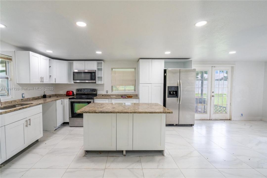 121 E 3rd street, Lehigh Acres, Florida 33936, Estados Unidos