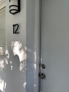 6805 SW 88th St 12, Pinecrest, Florida 33156, USA