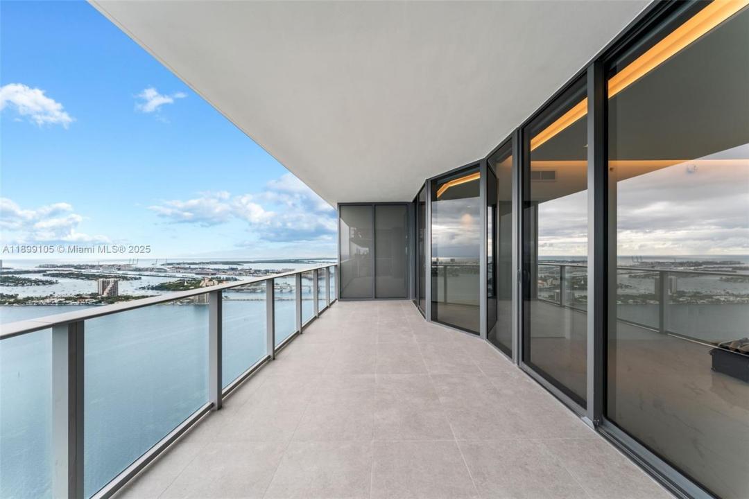 700 NE 24 ST 5401, Miami, Florida 33137