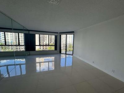 520 Brickell Key Dr A802, Miami, Florida 33131, USA