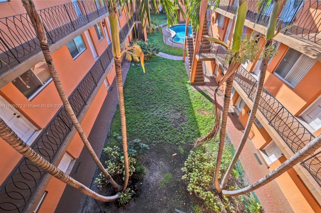 2330 NW 11th St 46, Miami, Florida 33125, USA