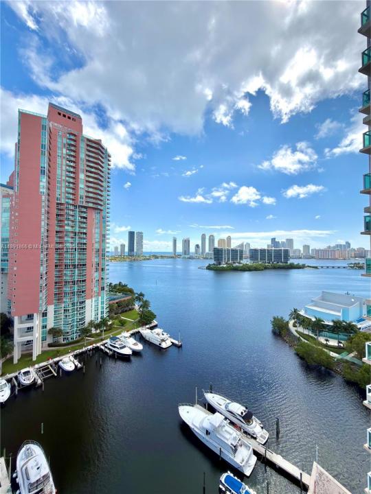 3330 NE 190th St 1610, Aventura, Florida 33180, USA