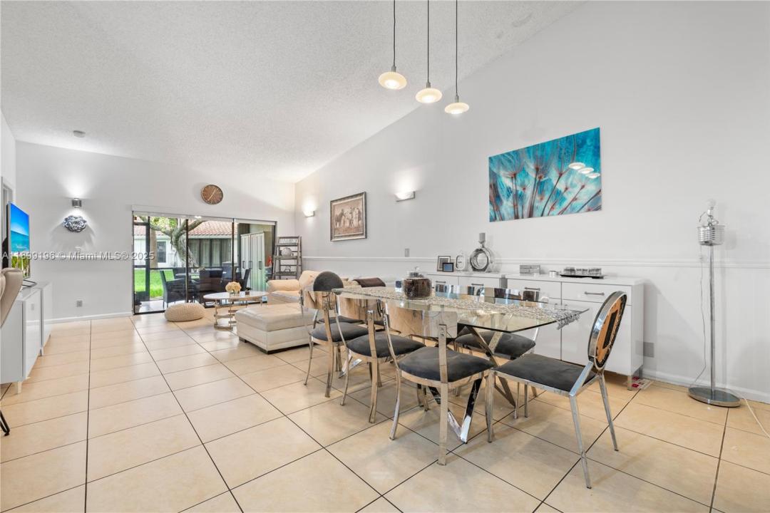 21240 Harbor Way 285-28, Aventura, Florida 33180