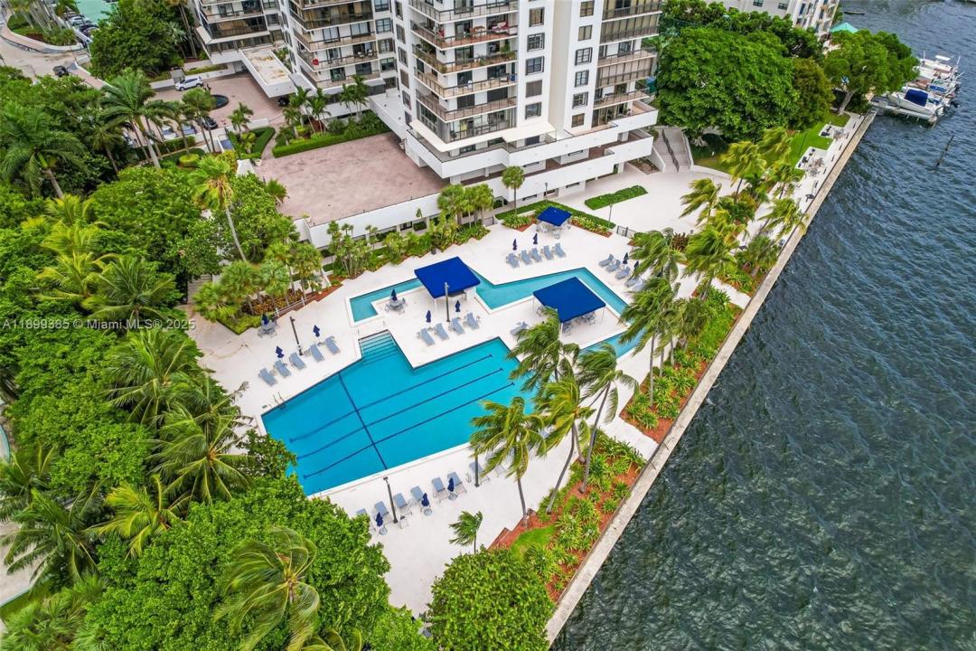 2333 Brickell Ave PH208, Miami, Floride 33129, États-Unis