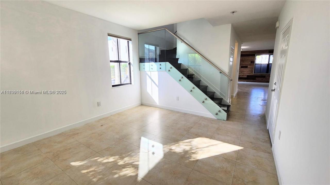 10375 NW 70th Ln, Doral, 佛罗里达州 33178, 美国