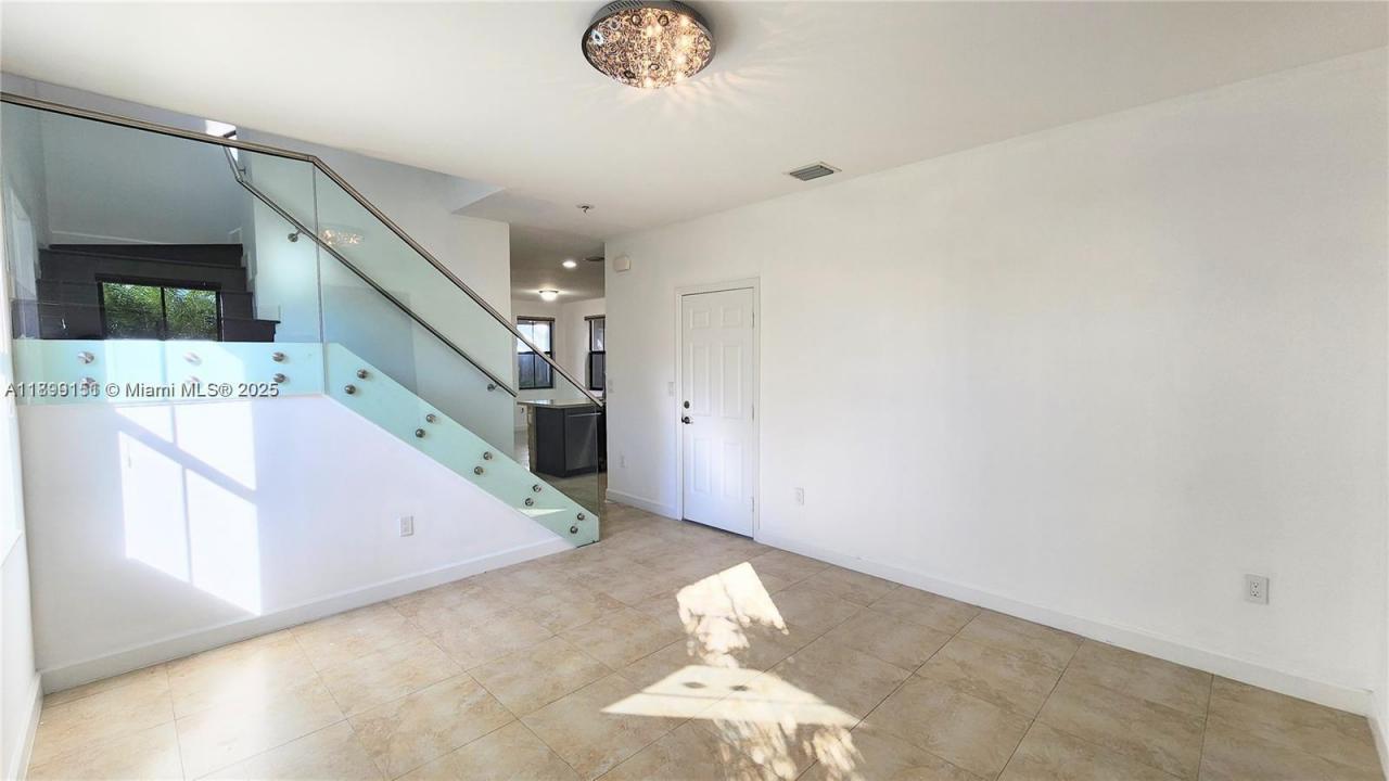 10375 NW 70th Ln, Doral, 佛罗里达州 33178, 美国