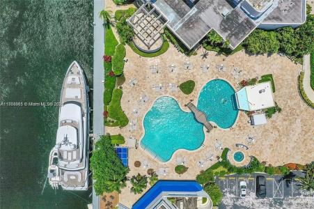 19707 Turnberry Way 5D, Aventura, Florida 33180, USA