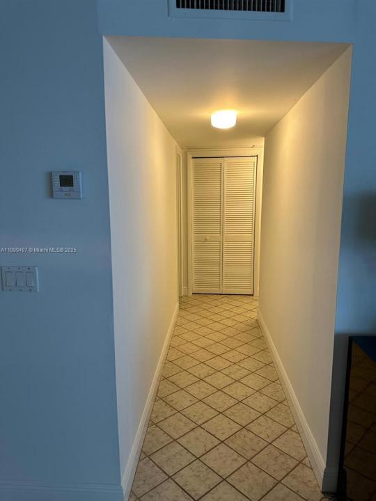 3900 N Hills Dr 310, Hollywood, Florida 33021