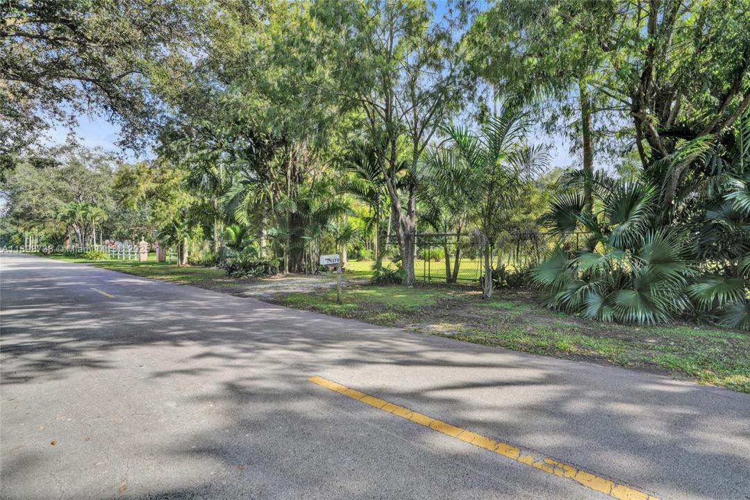 14270 SW 20th Street, Davie, Flórida 33325, Estados Unidos