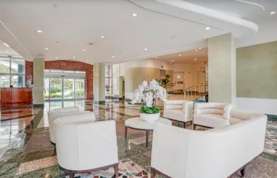 4925 Collins Ave 5G, Miami Beach, Florida 33140