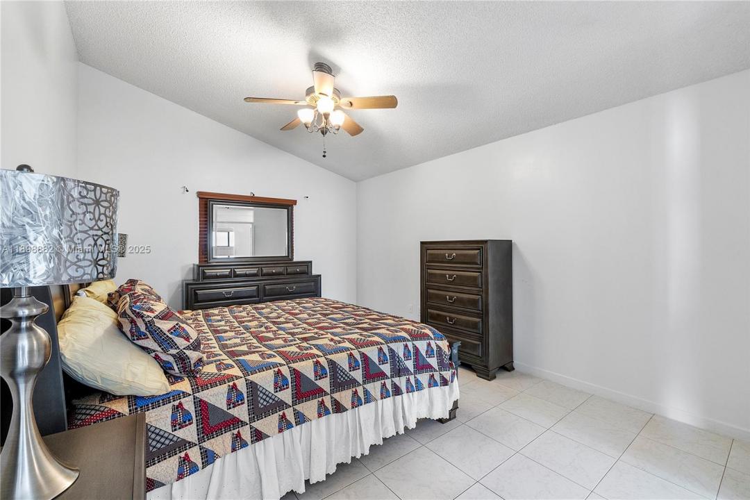 823 E Palm Run Dr, North Lauderdale, Flórida 33068, Estados Unidos