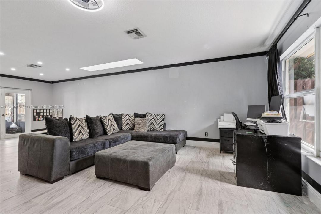 9360 NW 33rd Mnr, Sunrise, Флорида 33351, Соединенные Штаты