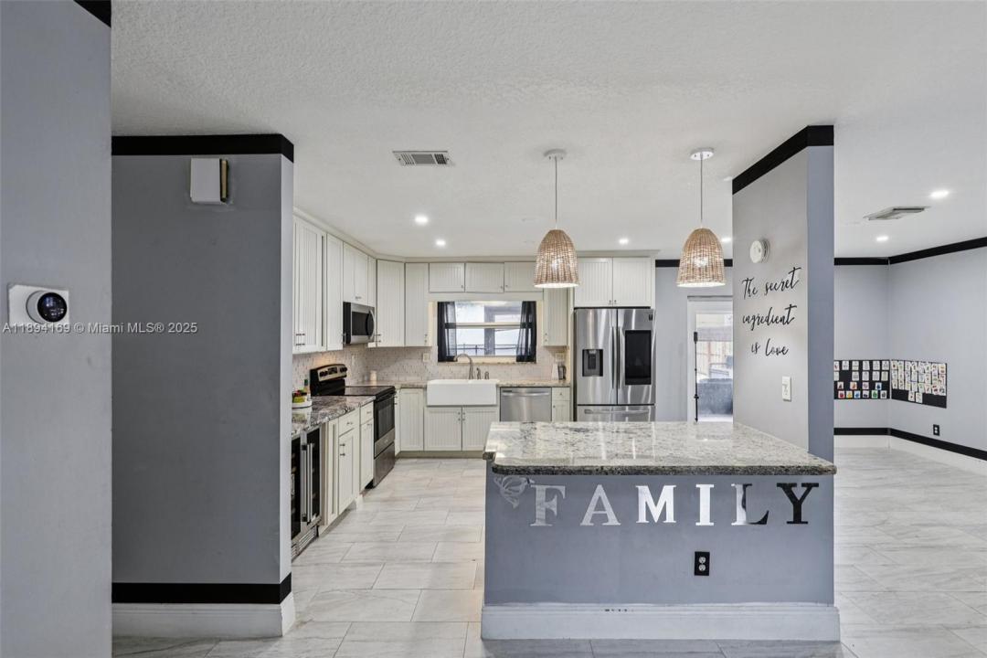 9360 NW 33rd Mnr, Sunrise, Флорида 33351, Соединенные Штаты