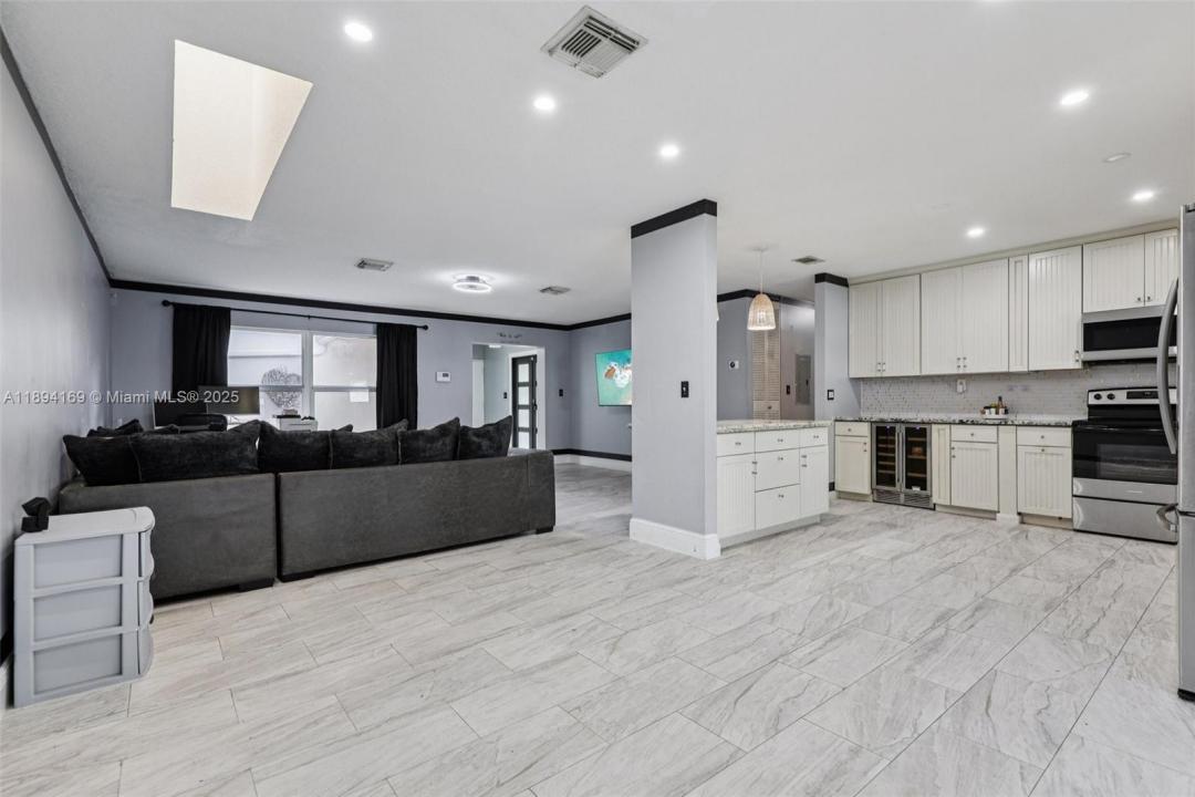 9360 NW 33rd Mnr, Sunrise, Флорида 33351, Соединенные Штаты