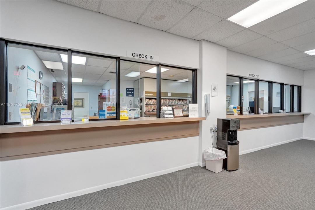 5333 N dixie hwy, Oakland Park, Florida 33334