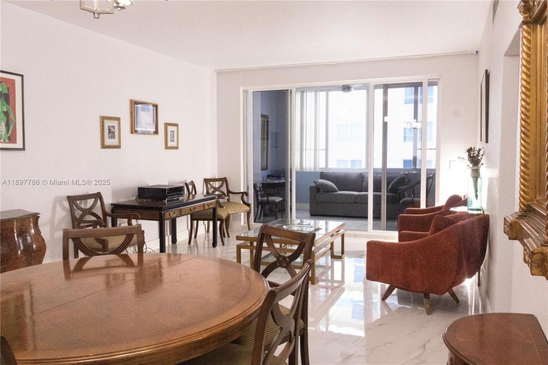 5005 Collins Ave 1523, Miami Beach, Floride 33140, États-Unis
