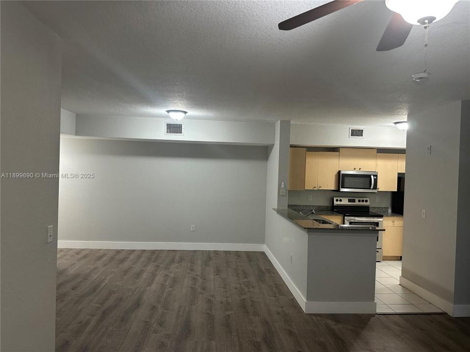 2520 Centergate Dr 206, Miramar, Flórida 33025, Estados Unidos