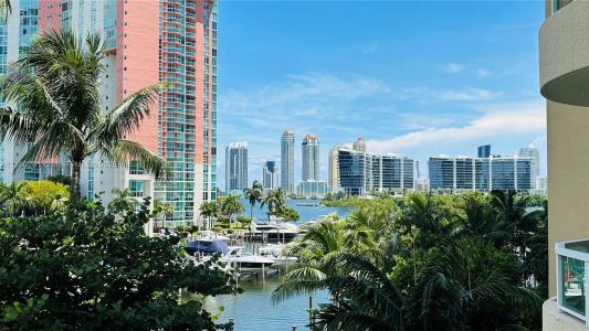 3340 NE 190th St 403, Aventura, Florida 33180, USA