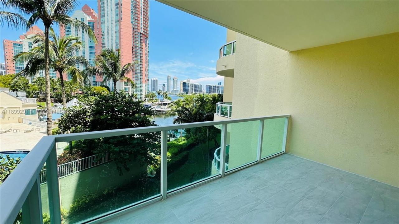 3340 NE 190th St 403, Aventura, Floride 33180, États-Unis