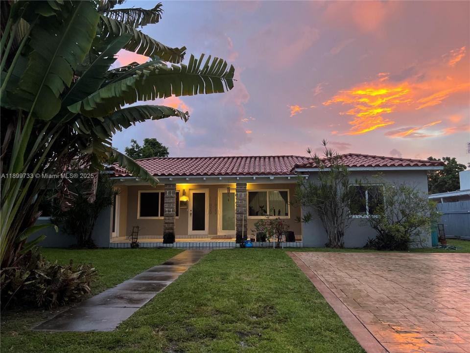 11020 NE 10th Ave 1, Biscayne Park, フロリダ 33161, アメリカ合衆国