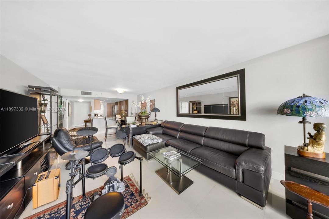 1717 N Bayshore Dr A-2638, Miami, Florida 33132