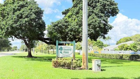 7175 Orange Dr 306H, Davie, Florida 33314, USA