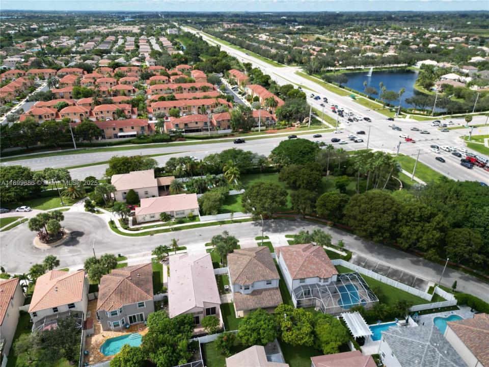 2271 NW 159th Ave, Pembroke Pines, Florida 33028