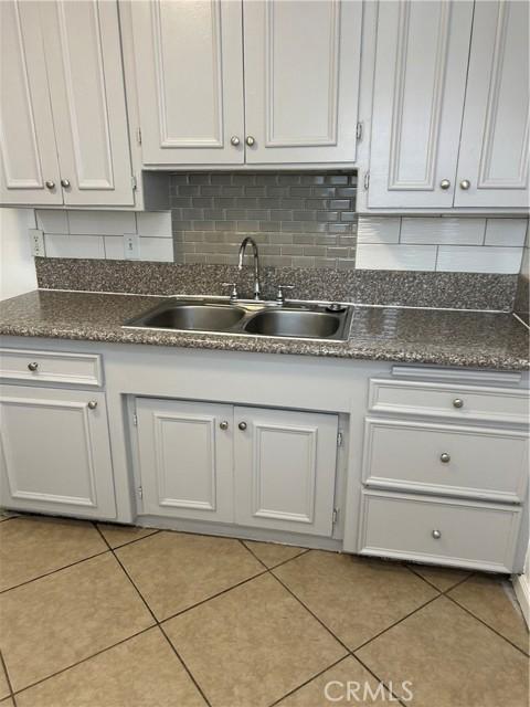 6th, Lancaster, California 93535