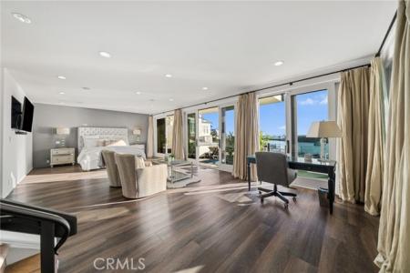 Pacific Drive, Corona Del Mar, California 92625