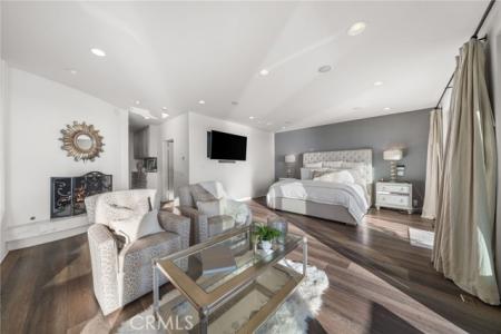 Pacific Drive, Corona Del Mar, California 92625