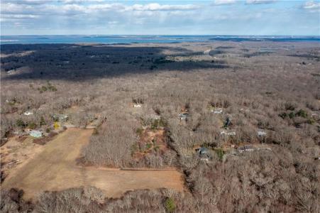 331 Congdon Hill Road, North Kingstown, רוד איילנד 02874, ארצות הברית של אמריקה