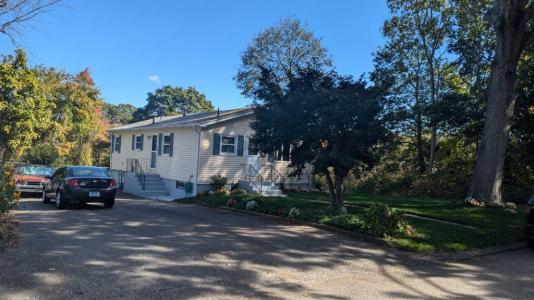 80 Hollywood Avenue, Warwick, Rhode Island 02888, USA