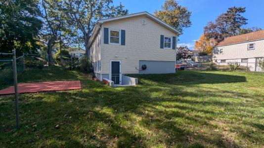 80 Hollywood Avenue, Warwick, Rhode Island 02888, USA