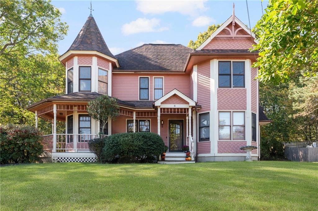 8 Tarragon Drive, Johnston, Rhode Island 02919