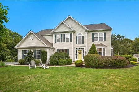 40 Wild Rose Court, South Kingstown, RI 02879, USA