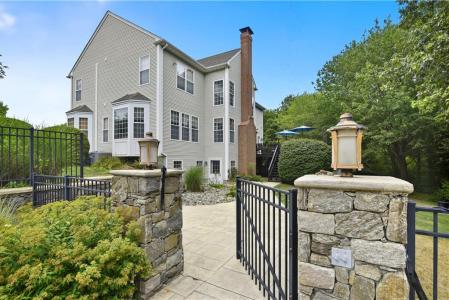 40 Wild Rose Court, South Kingstown, Rhode Island 02879, États-Unis