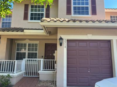 3318 Lakeside Dr, Davie, Florida 33328